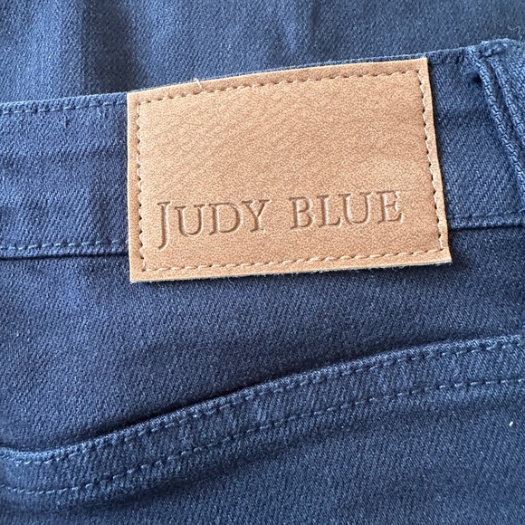 Judy Blue Crop Tummy Control Denim - Picture 4 of 12